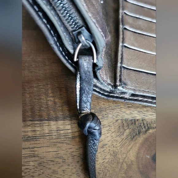 Bottega Veneta Intrecciato Leather Wallet - Picture 4 of 16